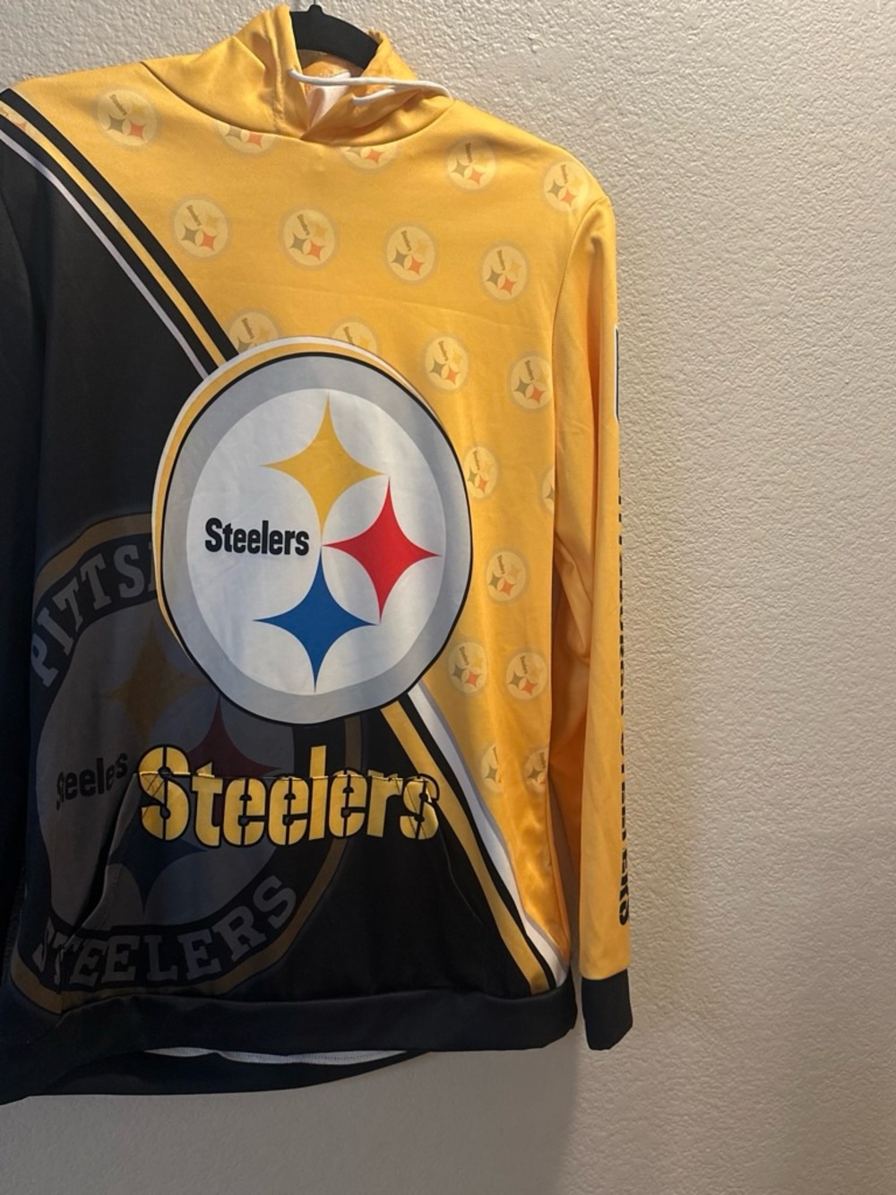 NFL Pittsburgh Steelers Yellow and Black Turtleneck Pullover